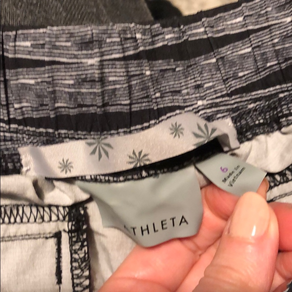 Athleta Ariel pants size 6 black and white - Picture 6 of 8
